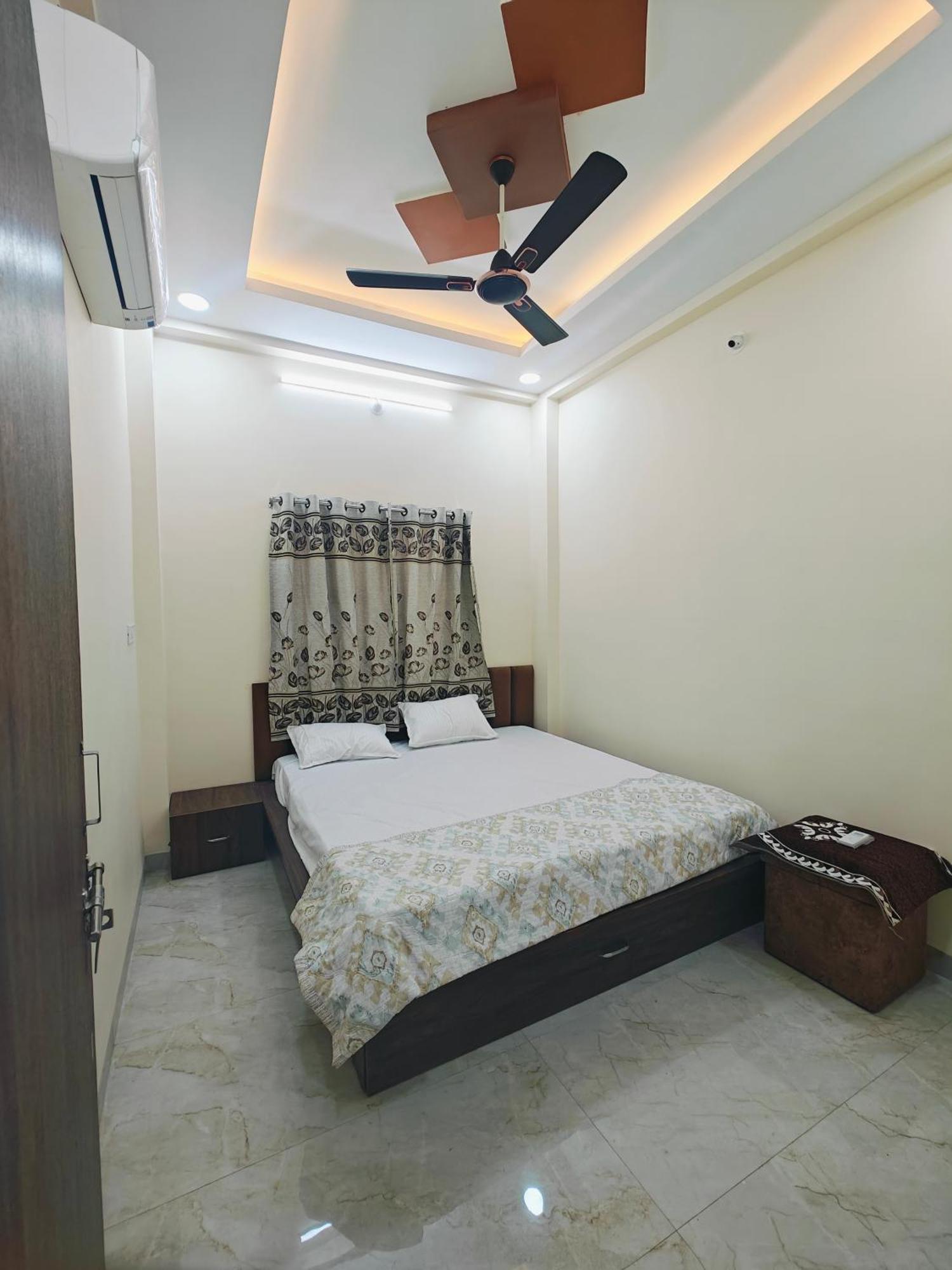 Nandi Homes Homestay Ujjain Esterno foto